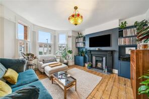 9, Upper Tooting Park Mansions, Marius Road, London SW17 7QR