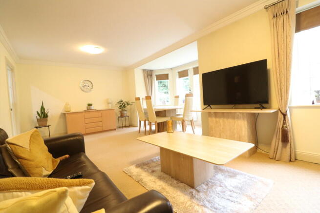 73 Micklethwaite Grove, Wetherby LS22 5LA photo 4