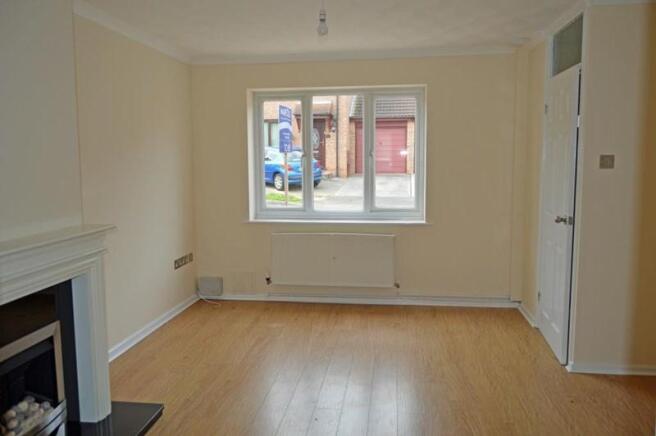 3 pine close l...