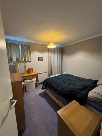 bed 1.jpg