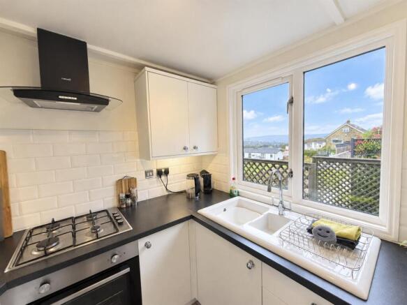 2 bed Detached for sale Image 9