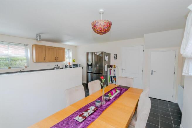 5, Hinges Road, Bloxwich, Walsall, WS3 2LL (11).jp