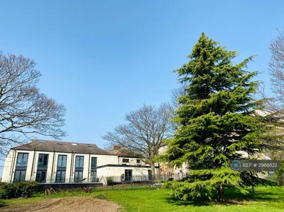 1 bed Flat to rent Image 10