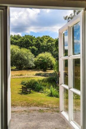 house. estate agency Dunsfold Oak Tree Cottage