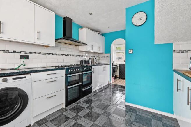 Byfletts, Basildon photo 4