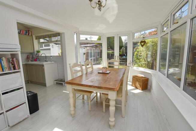 Spital Road, Bromborough photo 4