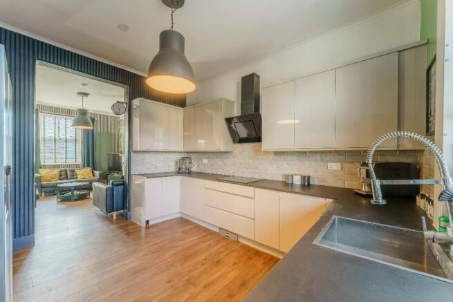 2 bed End of Terrace for sale Image 8