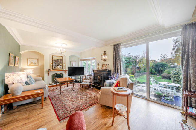 1373751-10-691605...