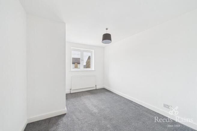 4 bed Semi-Detached for sale Image 11