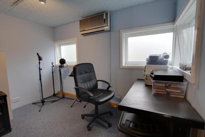 MUSIC STUDIO