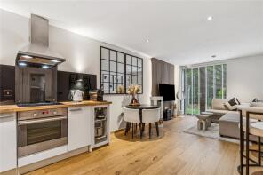 4, 33 Carter House, Petergate, London SW11 2BF