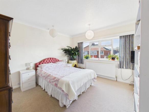 3 bed Semi-Detached for sale Image 8