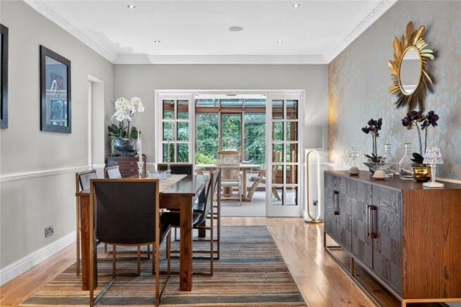 4 bed Detached for sale Image 6