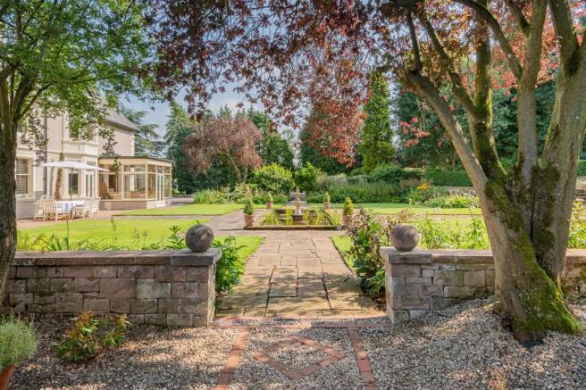 Garden, The Burrells