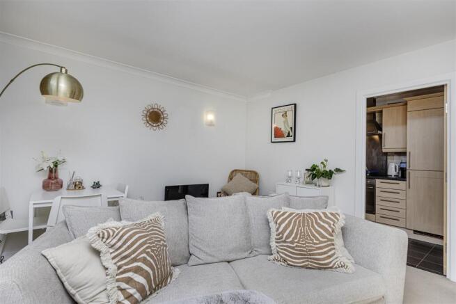 2 bed Apartment for sale Image 9