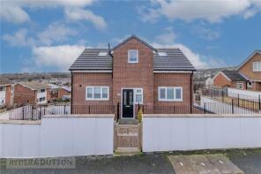 28a, Mayster Grove, Rastrick, Brighouse HD6 3NU