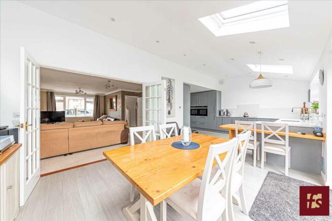 Kitchen/Dining area