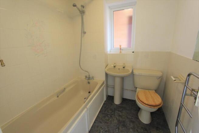 Bathroom.JPG
