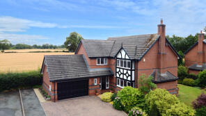 16, The Copse, Rossett, Wrexham LL12 0GD