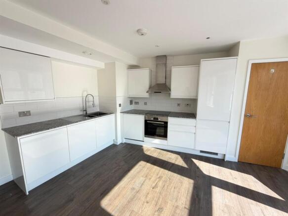 Flat 1 Wharf place Kitchen.jpg