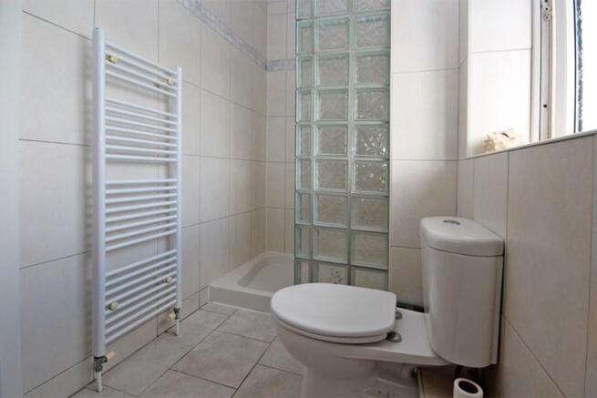 2nd Shower roon