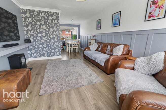 3 bed Semi-Detached for sale Image 6