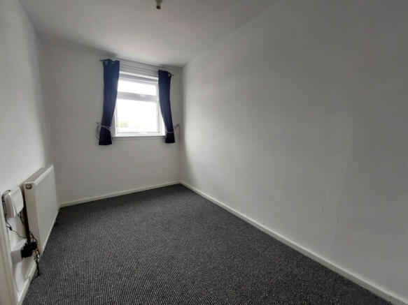 3 bed Terraced to rent Image 6