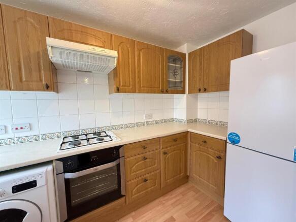 Kitchen 2.jpg