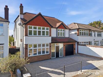 Hall Lane, Upminster, RM14