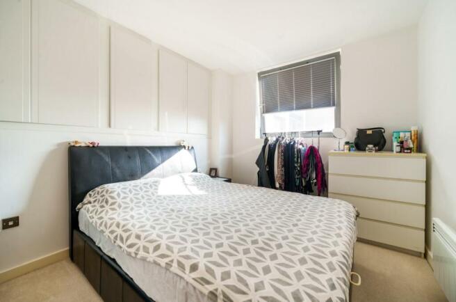 bedroom 1.JPG