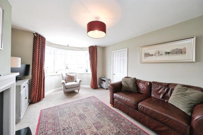 3 bed Semi-Detached for sale Image 9