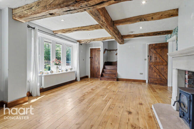 4 bed Detached for sale Image 7