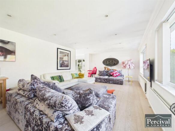 Ernalds Close, Earls Colne, Colchester, Essex, CO6 photo 4