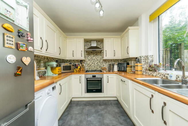 Moorcroft Avenue, Golcar, Huddersfield, HD7 photo 4