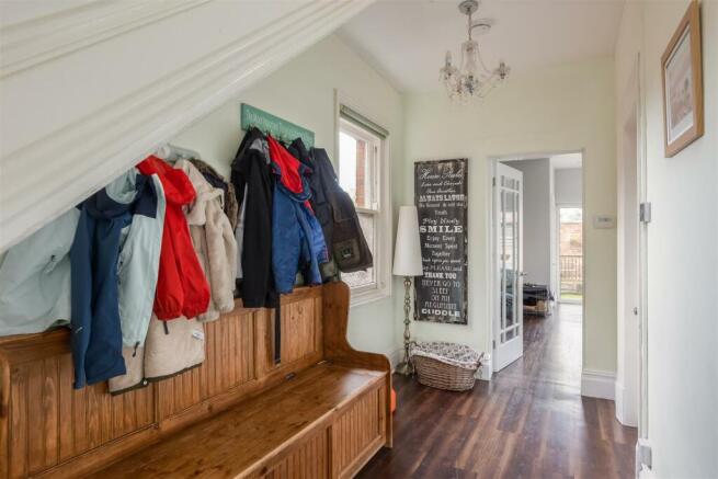 Langton Road 42 Hallway-1.jpg