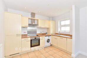 6, 14 Bartlett Court, Brookmead Way, Havant PO9 1RT