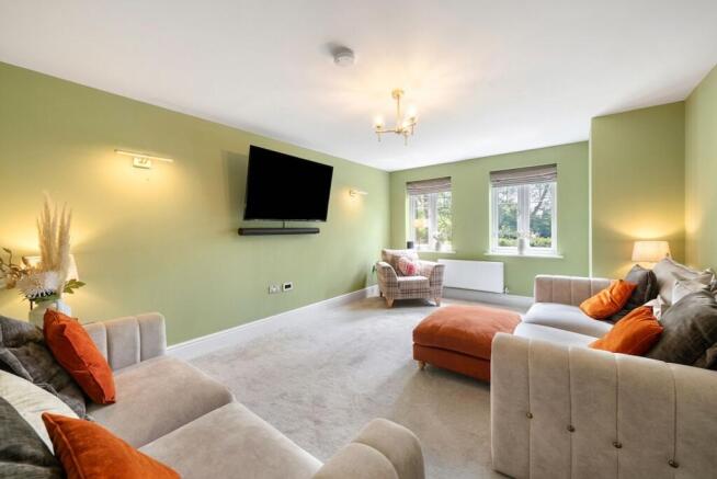 7 bed Detached for sale Image 5