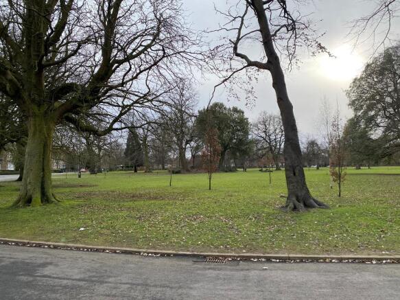 2 bed Apartment for sale Image 12
