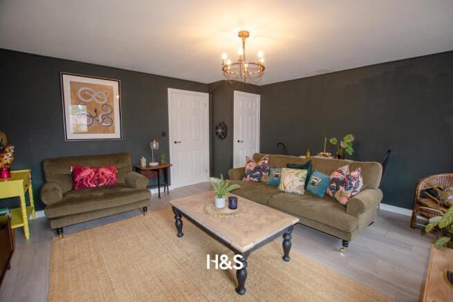 4 Kingfisher - lounge2.jpg