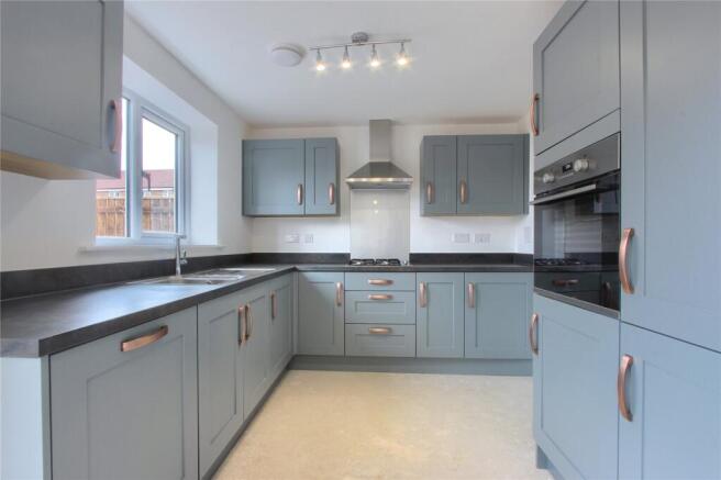 4 bed Detached for sale Image 10