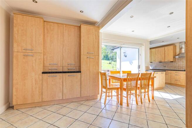 Willow Dene, Bushey Heath, Bushey, Hertfordshire, WD23 photo 4