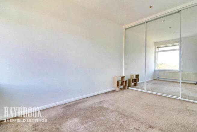 3 bed End of Terrace to rent Image 8