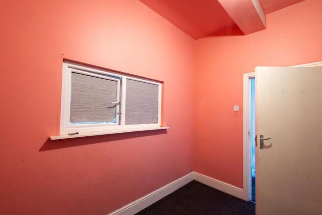 5 bed Terraced for sale Image 8