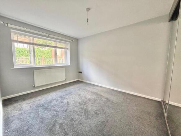 4 bed Detached for sale Image 10