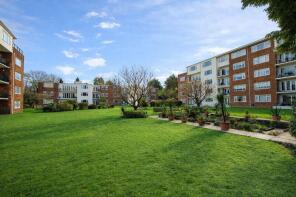 30, 18 20 Avenue Court, The Avenue, Poole BH13 6AH