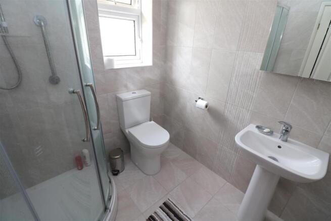 En-suite Shower