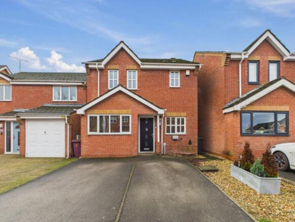 3-bed house on Worcester Close, Clay Cross, S45, £230,000