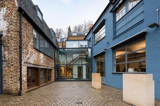 1 Rawstorne Place - Courtyard