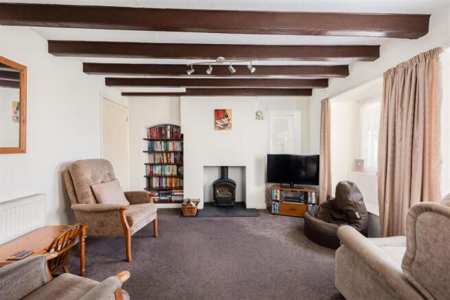 5 bed House for sale Image 9