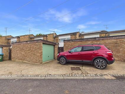 Dalston Close, Elmhurst, Aylesbury